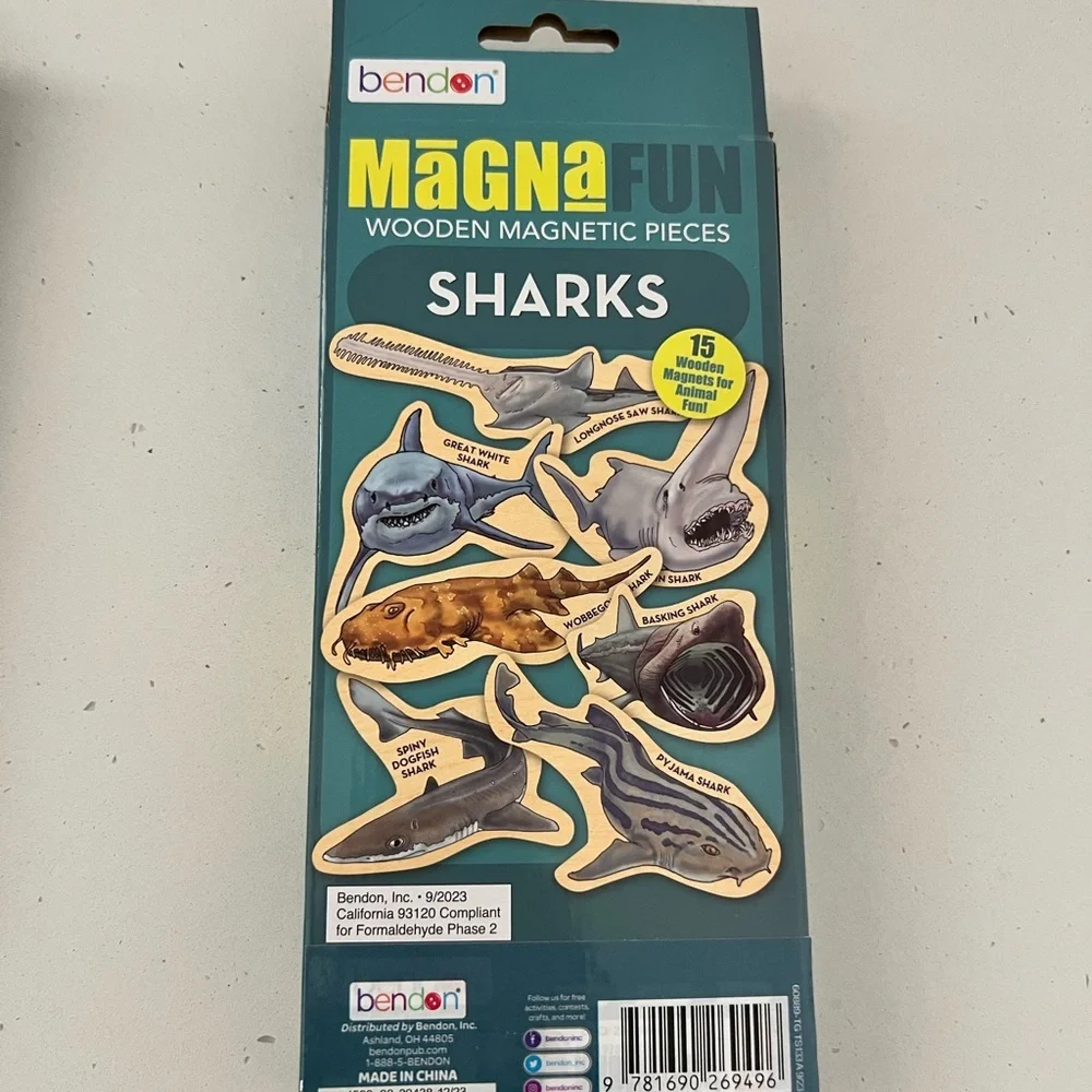 NWT MagnaFun Wooden Magnetic Pieces Set Animals of North America & Sharks
